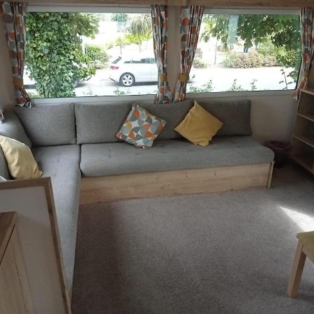 New 2 Bed Holiday Home With Decking In Rockley Park Dorset Near The Sea Lytchett Minster Zewnętrze zdjęcie